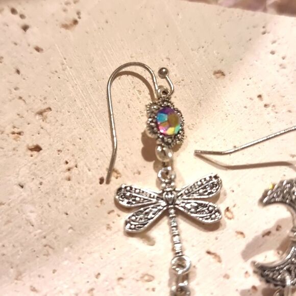 Silver and Purple Dangle Earrings - Picture 3 of 7